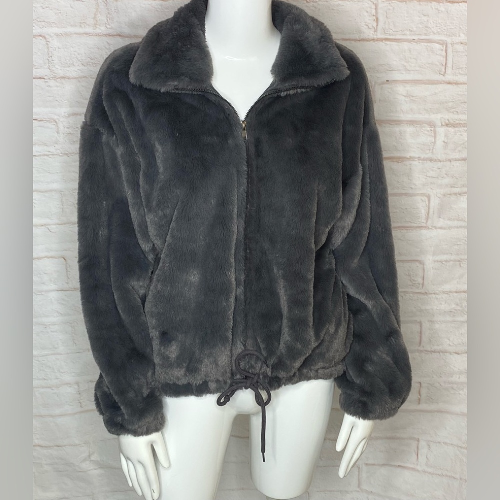 This & More Young Contemporary Fur Jacket size L
